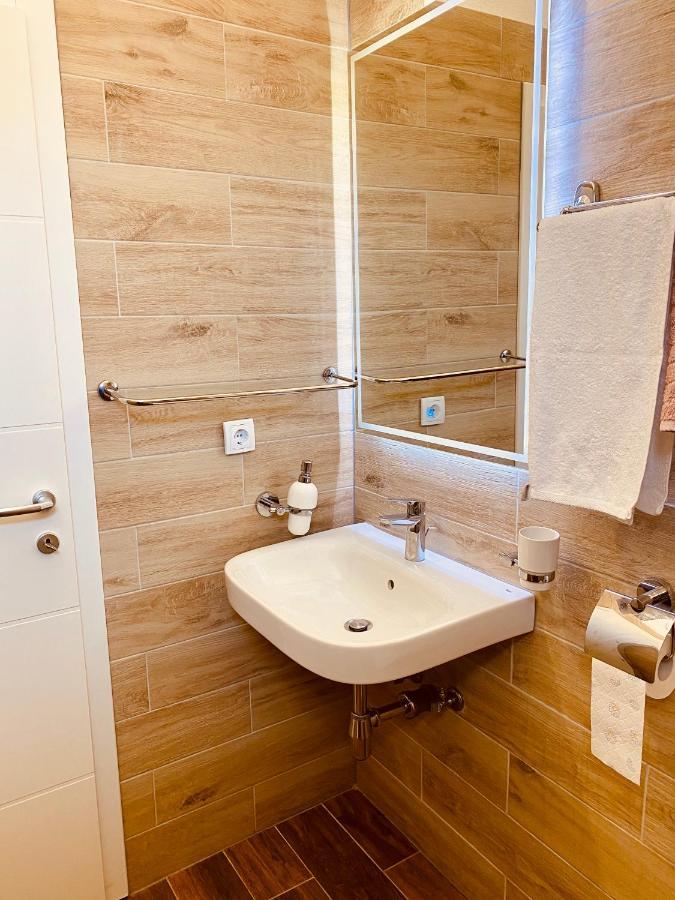 Apartment Elena Donji Okrug  Zewnętrze zdjęcie